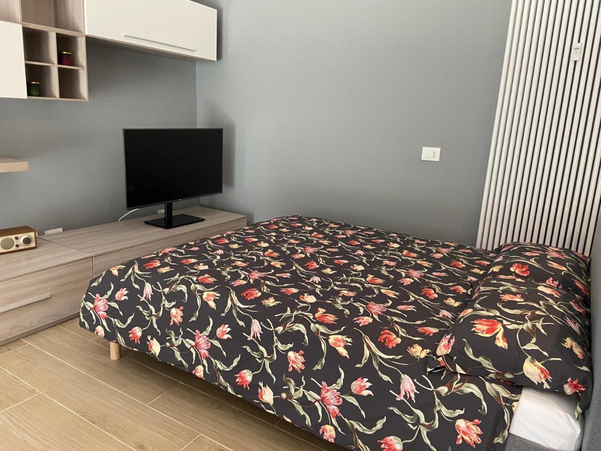 Appartement Casa Di Laura Mono E Bilo Di Fronte Ospedale San Raffaele à Segrate Extérieur photo
